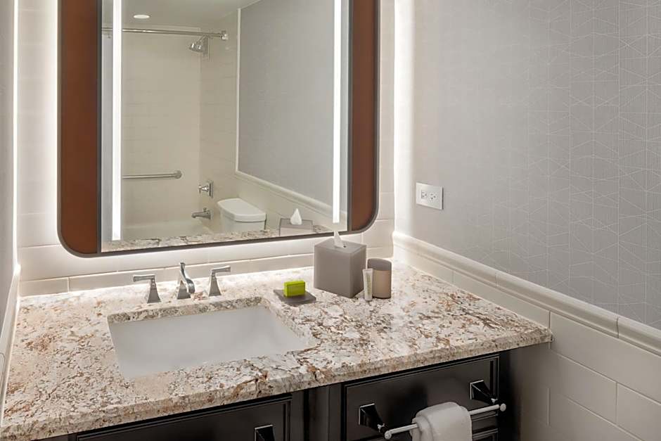 Le Meridien Washington, D.C., The Madison