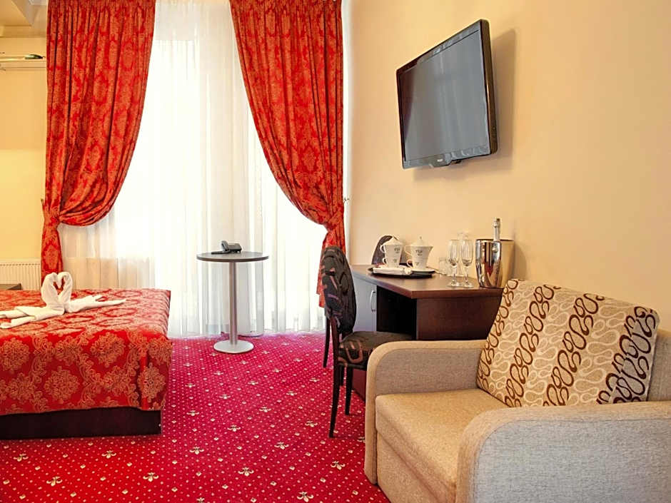 Manhattan Hotel & Restaurant