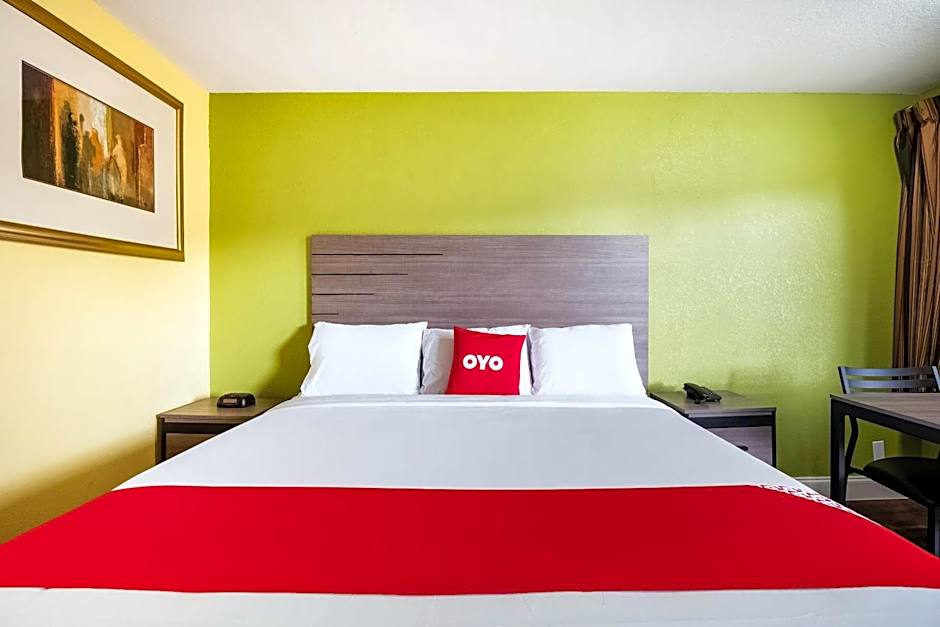 OYO Hotel Houston N Fm-1960 Champions TX