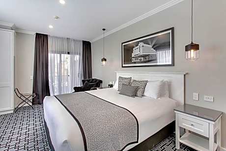CH Boutique Hotel & Apartments an Ascend Collection Hotel