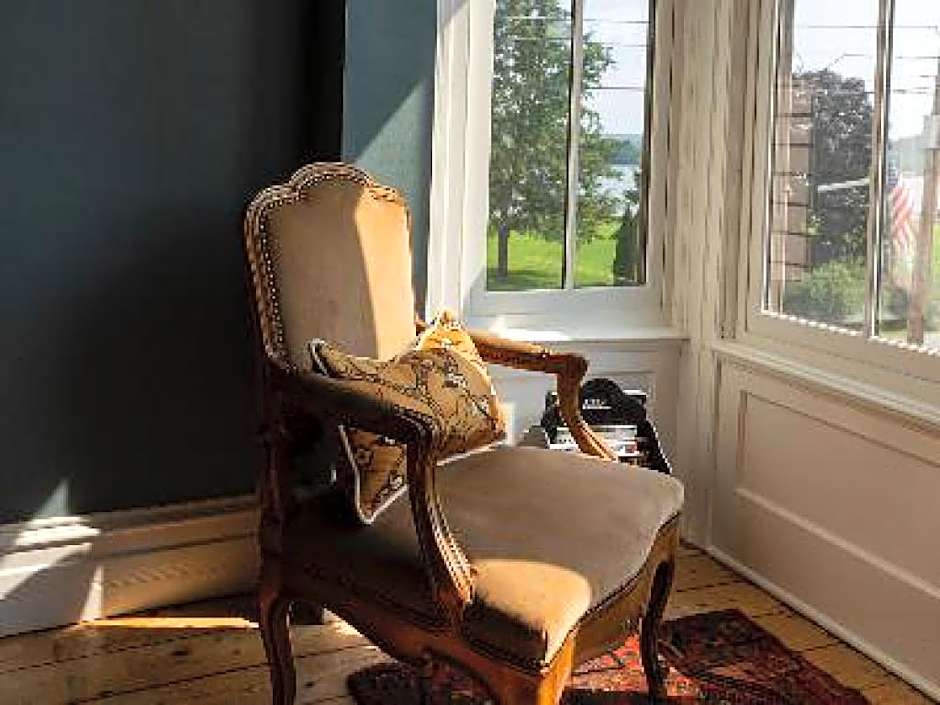 Stewart House Hotel