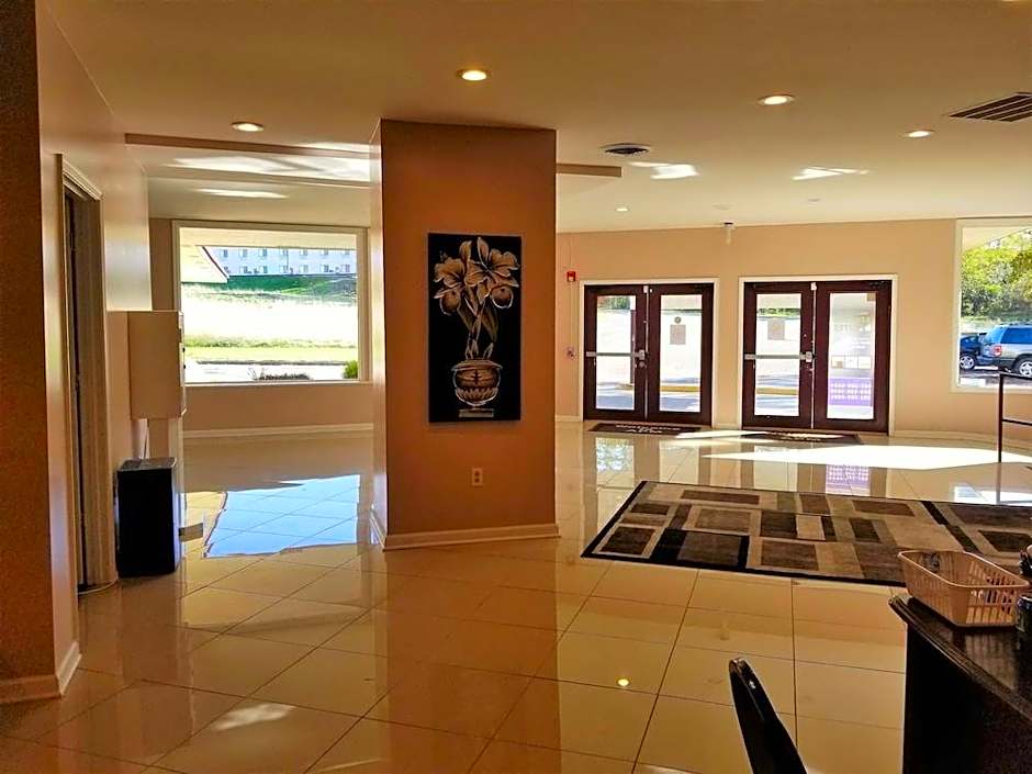 APM Inn & Suites