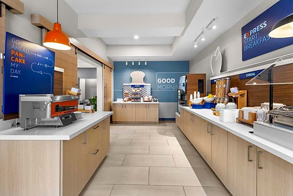 Holiday Inn Express Hotel & Suites Van Wert By IHG