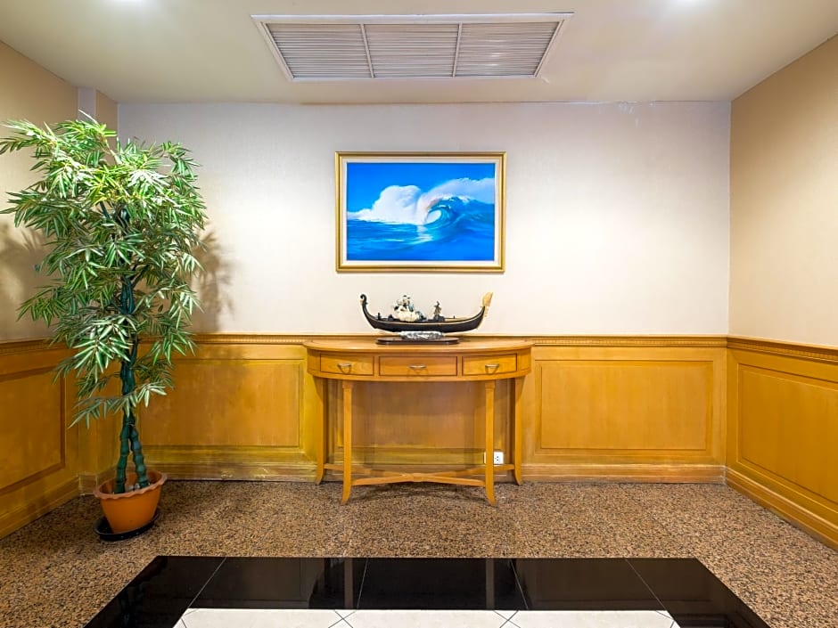 Admiral Suites Bangkok by Compass Hospitality