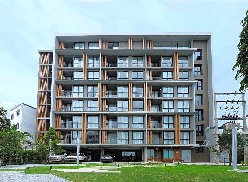 Madera Residence Sriracha