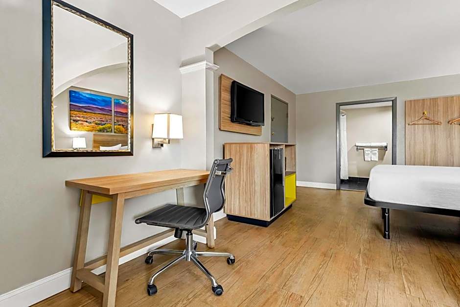 Days Inn by Wyndham Nacogdoches/SFA University/Downtown