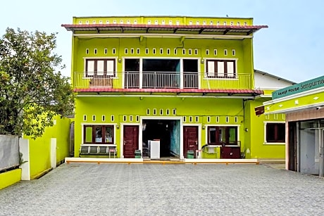 OYO 91641 Sempurna Homestay Syariah