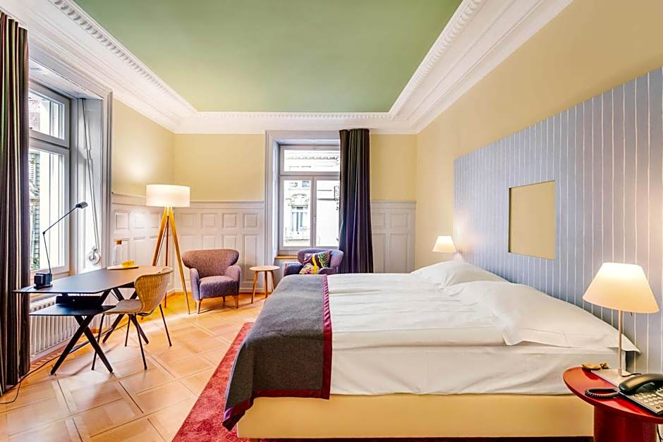 Alma Hotel - Boutique hideaway by the lake with rooftop and ladies-only wellness