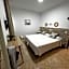 Hostal Residencia Cardona