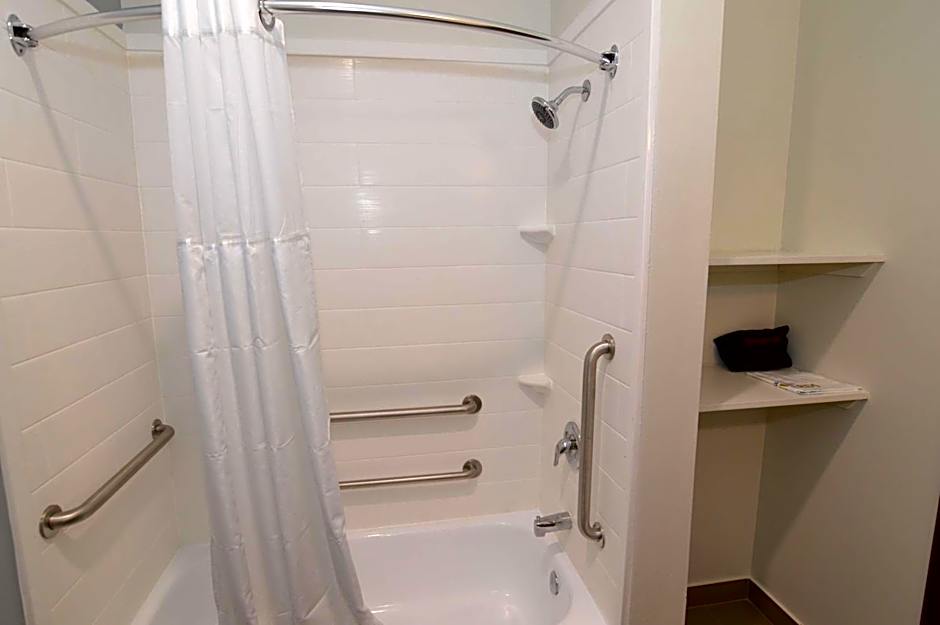 Best Western Ingleside Inn & Suites