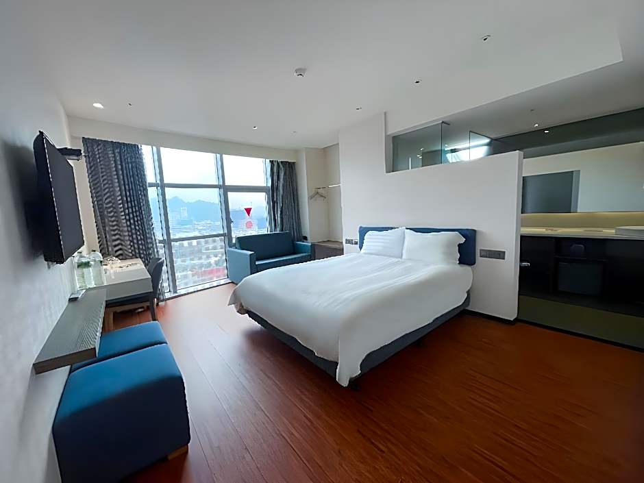 CHECK inn Taipei Xinyi