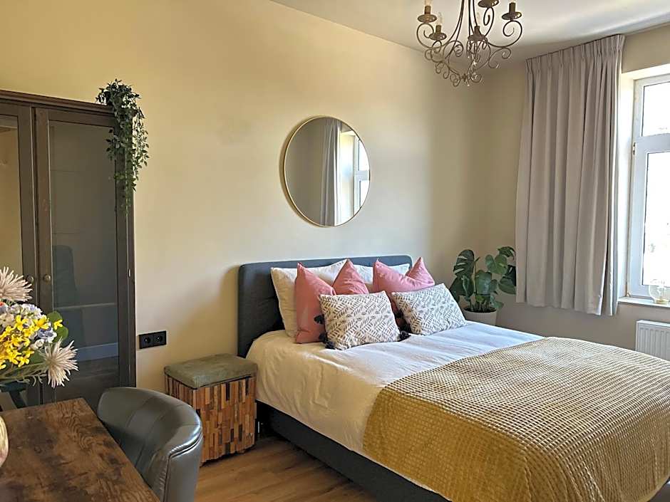 Lovely Spacious Apartment