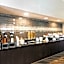 La Quinta Inn & Suites by Wyndham Oklahoma City North West Expressway