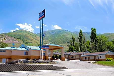 Howard Johnson by Wyndham Brigham City