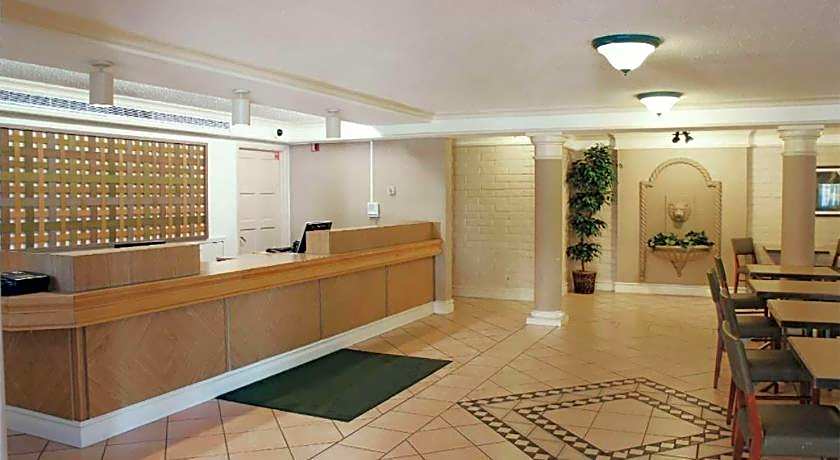 Baymont by Wyndham Houston La Porte
