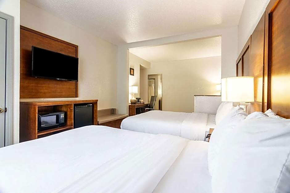 Comfort Suites Lansing