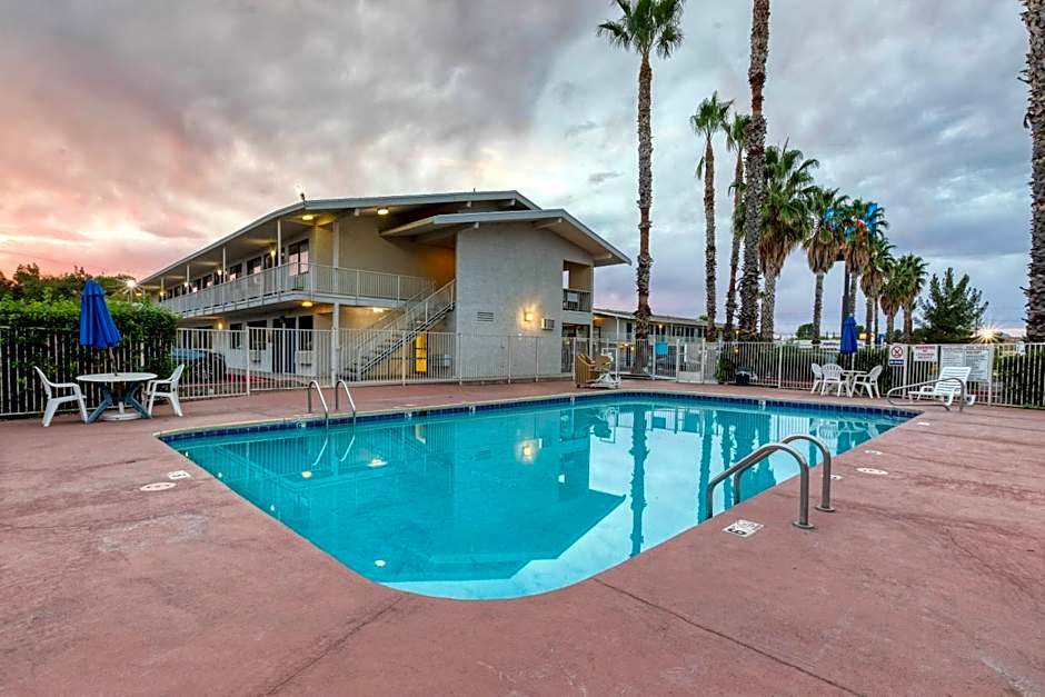 Motel 6-Nogales, AZ - Mariposa Road