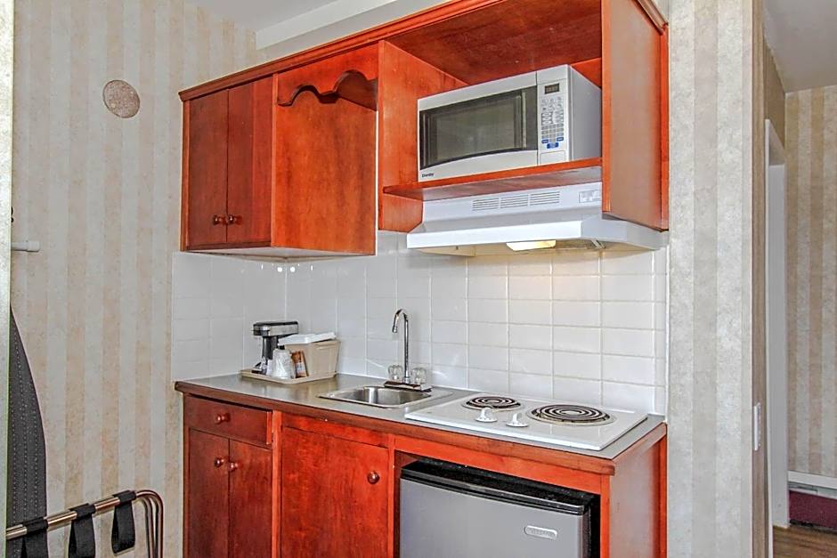 Canadas Best Value Inn Calgary Chinook Station