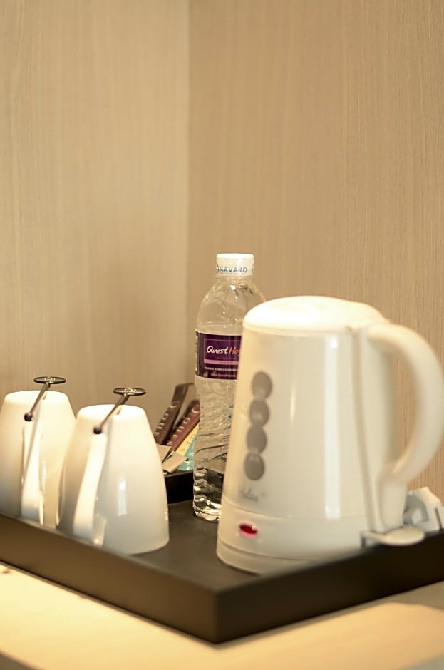 Quest San Hotel Denpasar by ASTON
