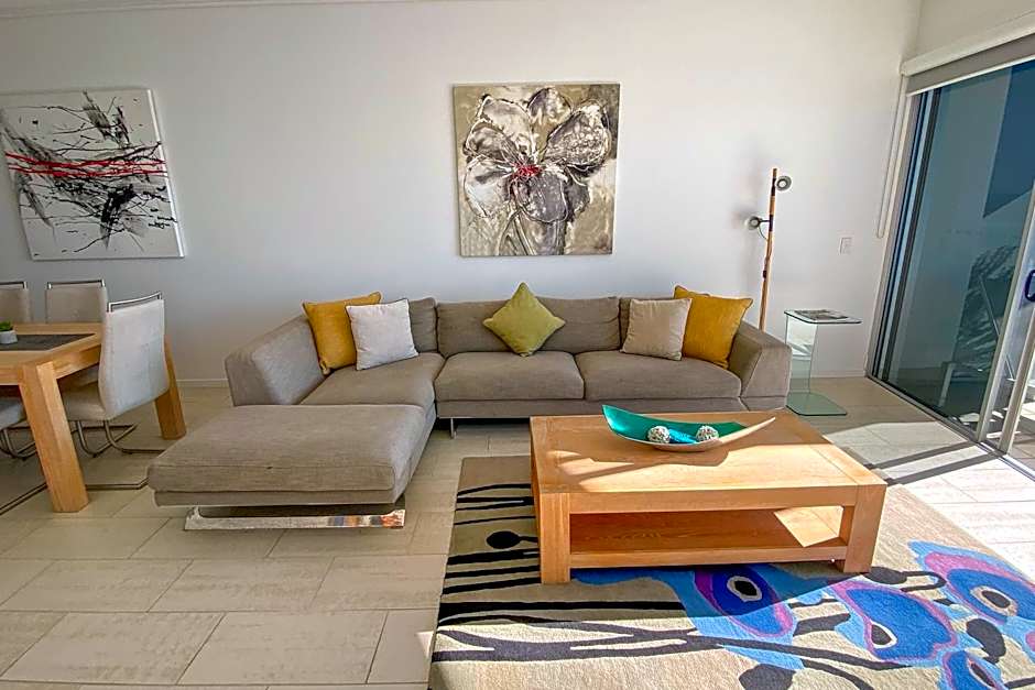 Waves Maroochy River