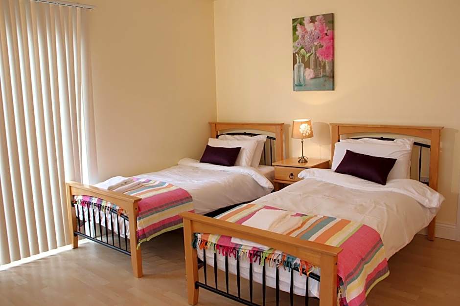 Donegan Court Aparthotel