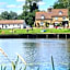 Pike and Eel Hotel and Marina