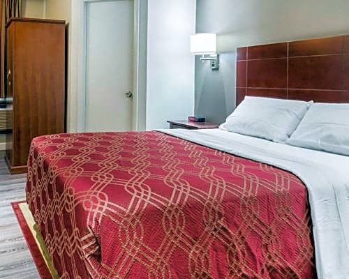 Econo Lodge South Ozone Park