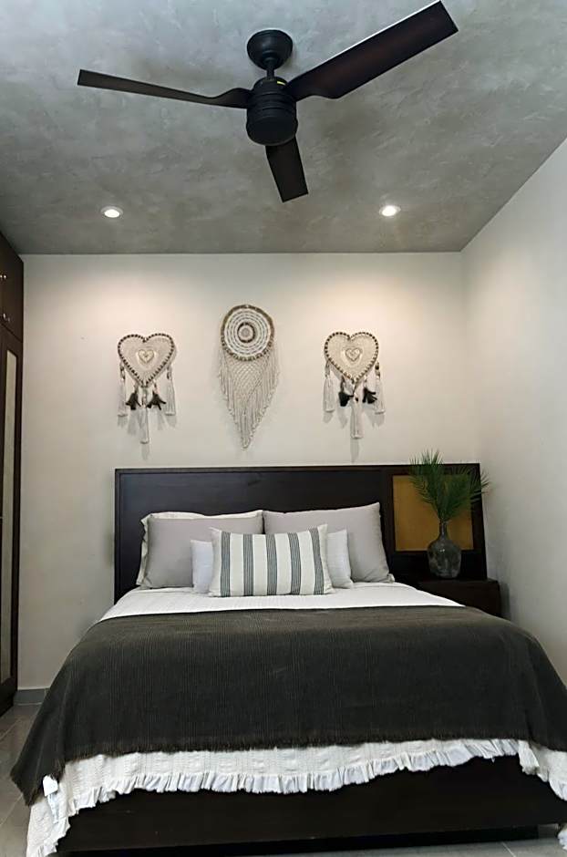 2 Bed Bath for 5 A 102