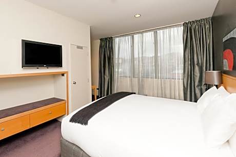 Interconnecting Room - Tower Suite