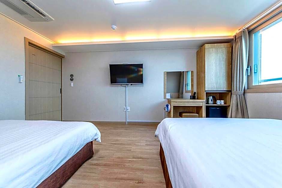 Jungmoon City Hotel & J-hill Hotel