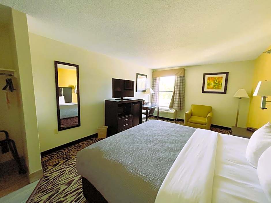 Quality Inn & Suites Clemmons I-40