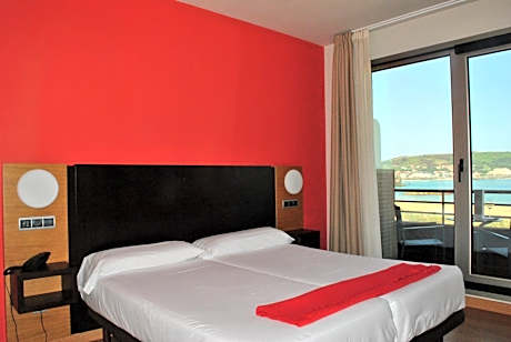Superior Twin Room with Sea View