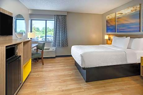 Double Room with Mobility Access and Roll-In Shower, Non-Smoking