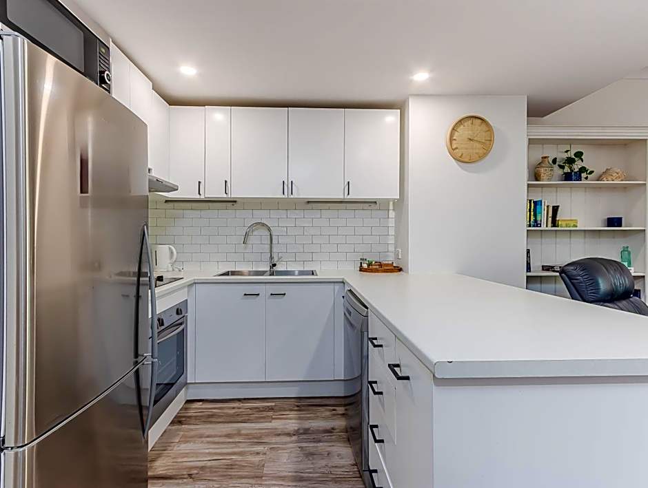 Bella Mare Coolangatta Beachside Apartments