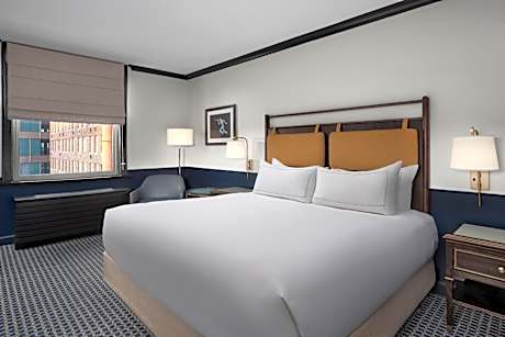 King Room with City View - High Floor