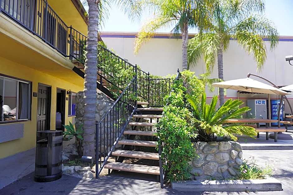 Casa Bella Inn Downtown LA