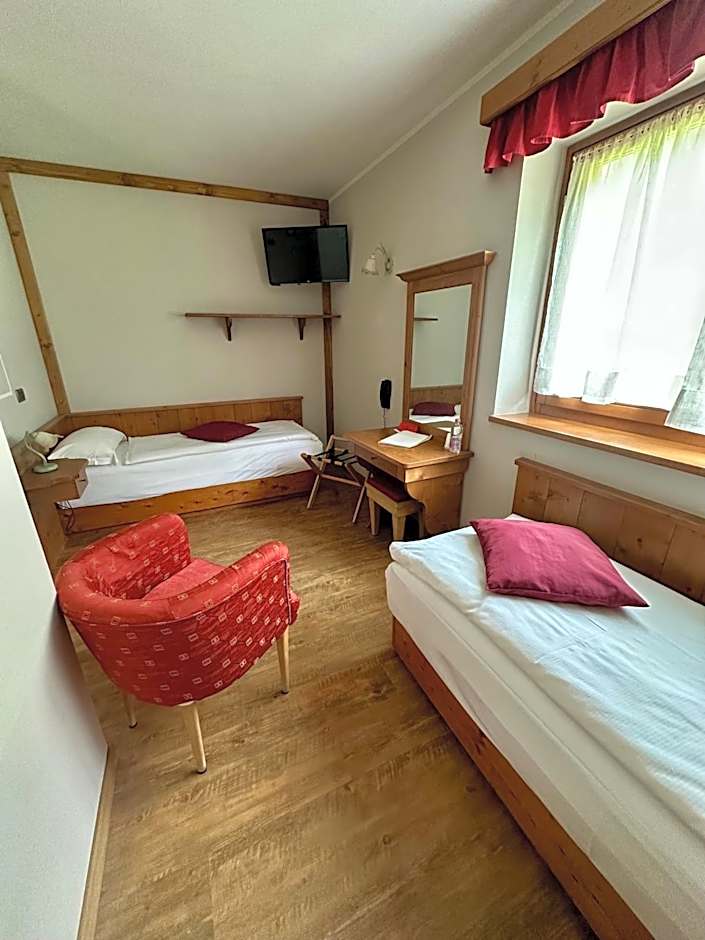 Hotel Garnì Il Cirmolo