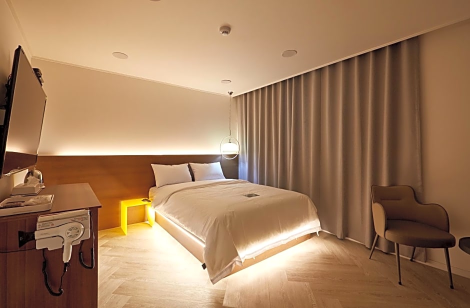 Hotel sounds