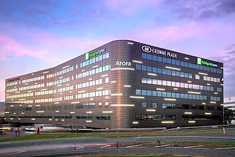 Crowne Plaza London Heathrow T4 By IHG