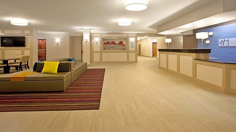 Holiday Inn Express Hotel & Suites Minneapolis - Minnetonka By IHG