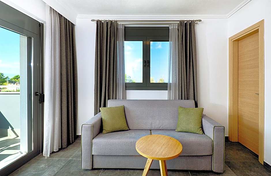 Botanica Luxury Suites