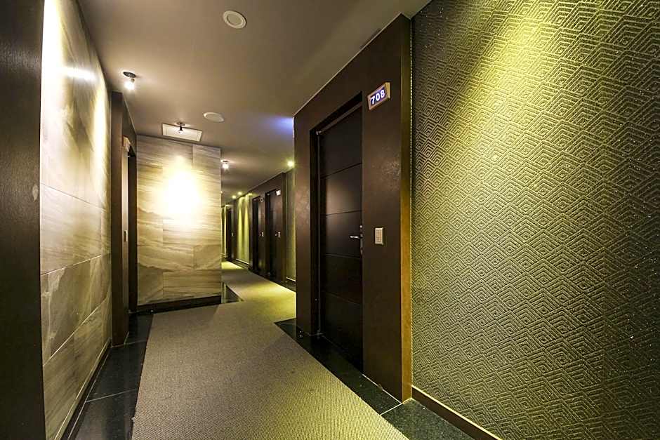 Ever Tourist Hotel