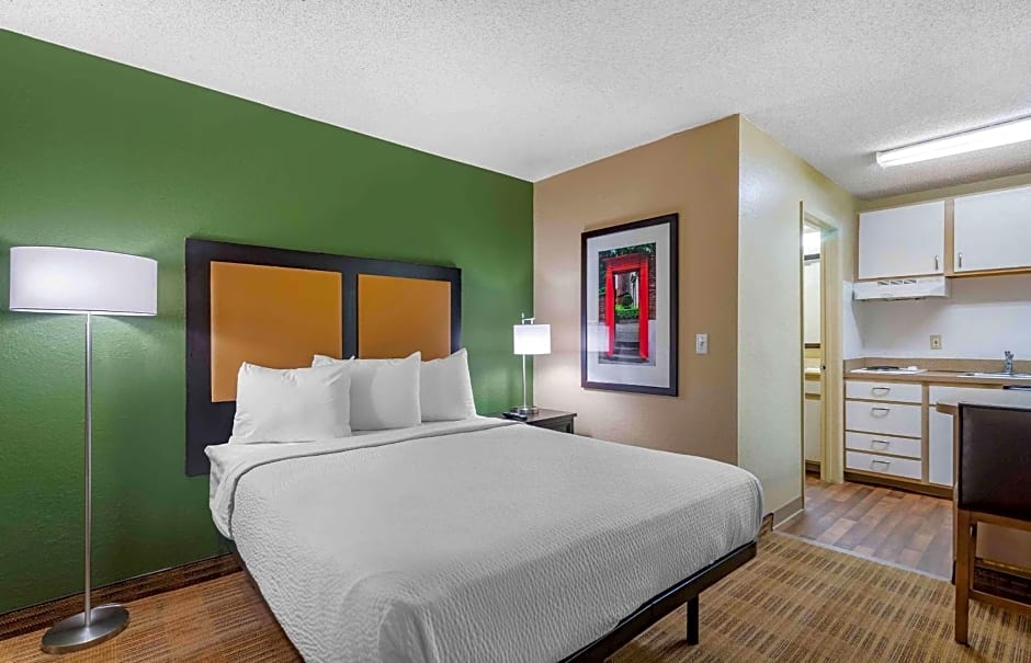 Extended Stay America Select Suites - Tampa - Brandon