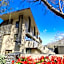 Garden Court Suites & Apartments