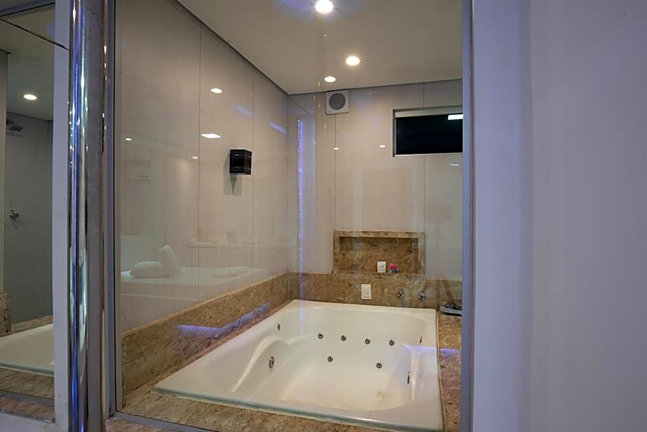 Motel fantasy 4 (adult Only)