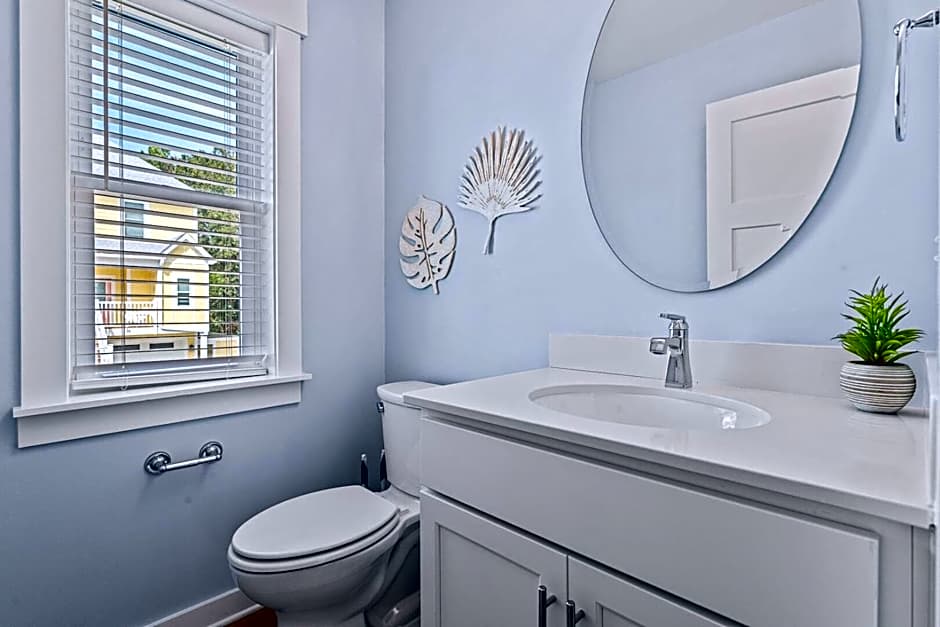 Cambridge Reserve at Bermuda Bay by KEES Vacations