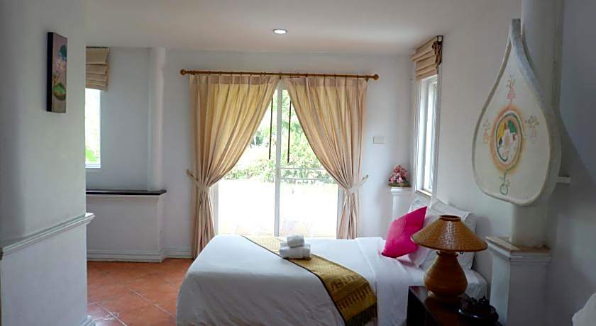 Ayutthaya Garden River Home