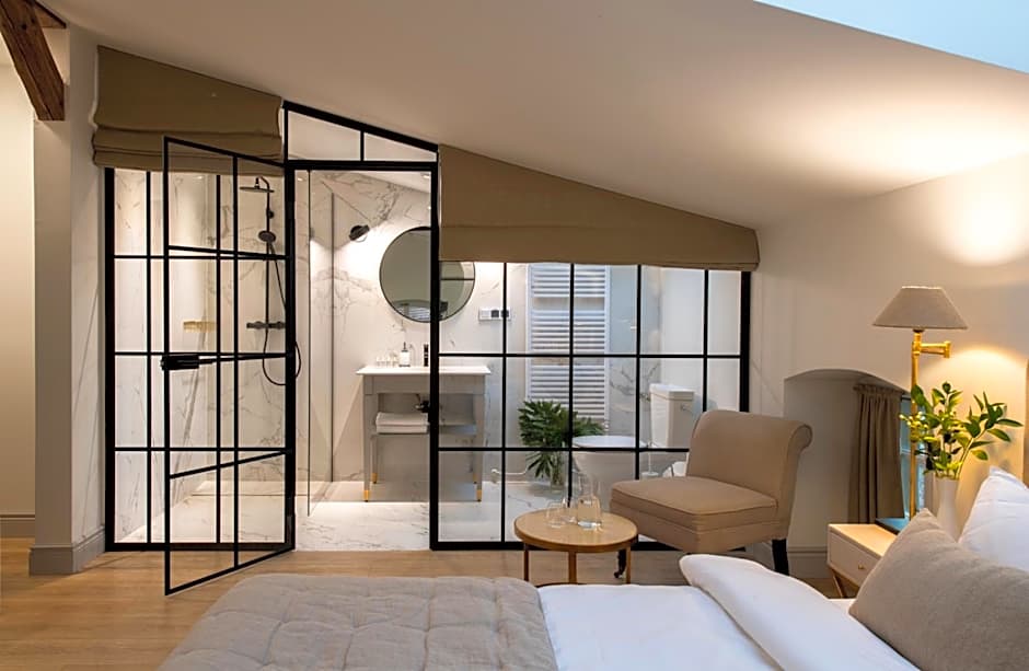 Zamek Sarny - Schloss Scharfeneck