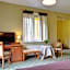 Hotel Belweder - przy hotelu Golebiewski