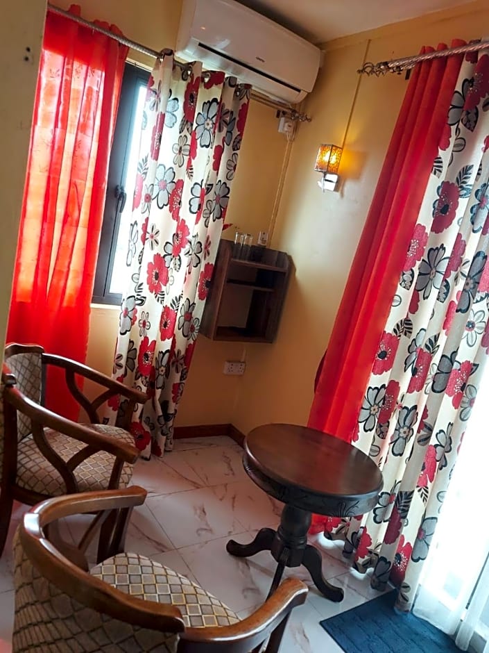 SkylineInn Hotel